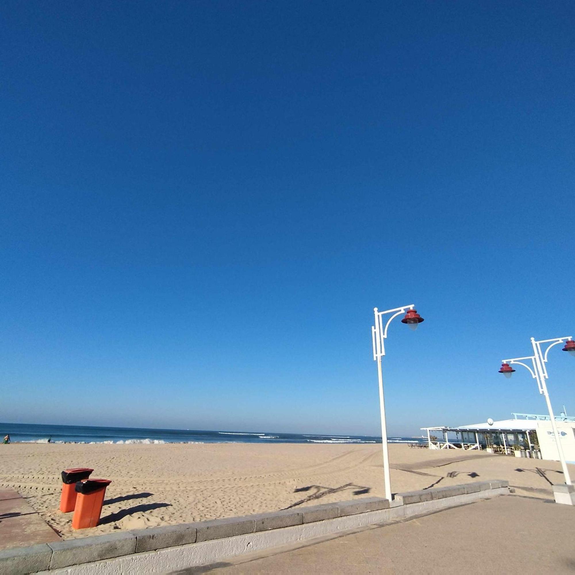 カディスEncantador Apartamento Frente A La Playa Victoriaアパートメント エクステリア 写真