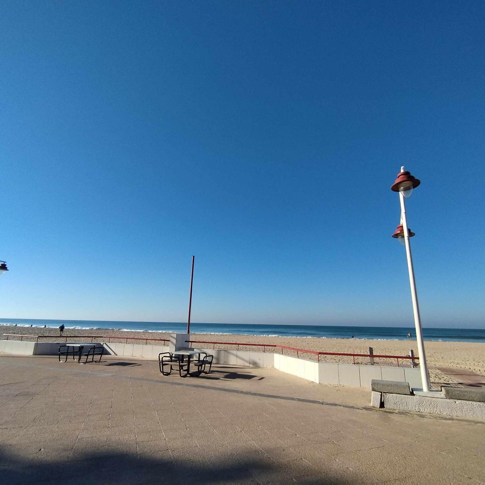 カディスEncantador Apartamento Frente A La Playa Victoriaアパートメント エクステリア 写真